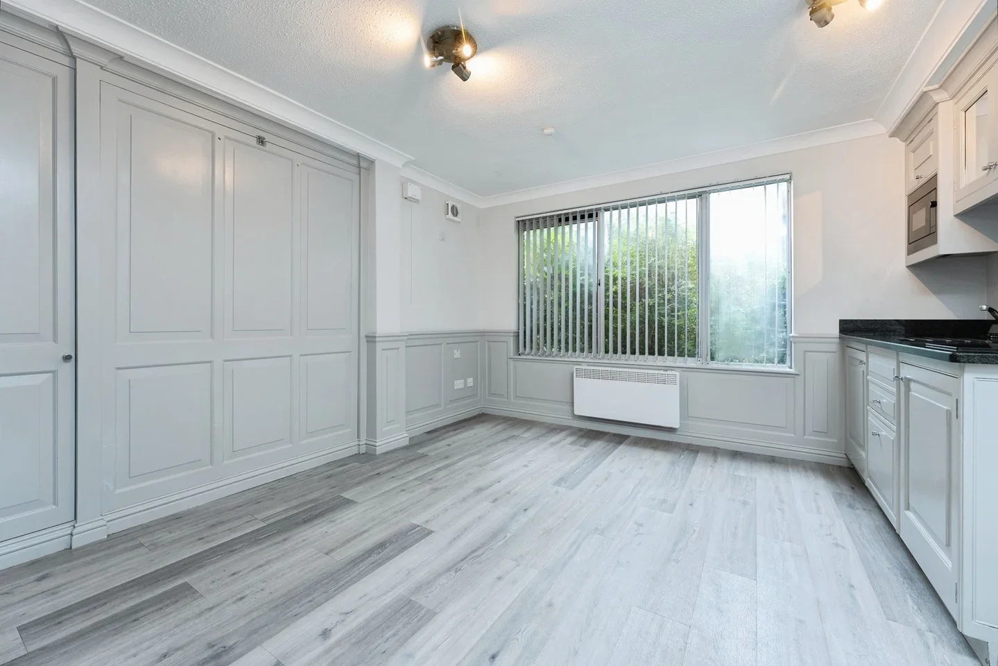 Flat Homefield Park in Greater London
