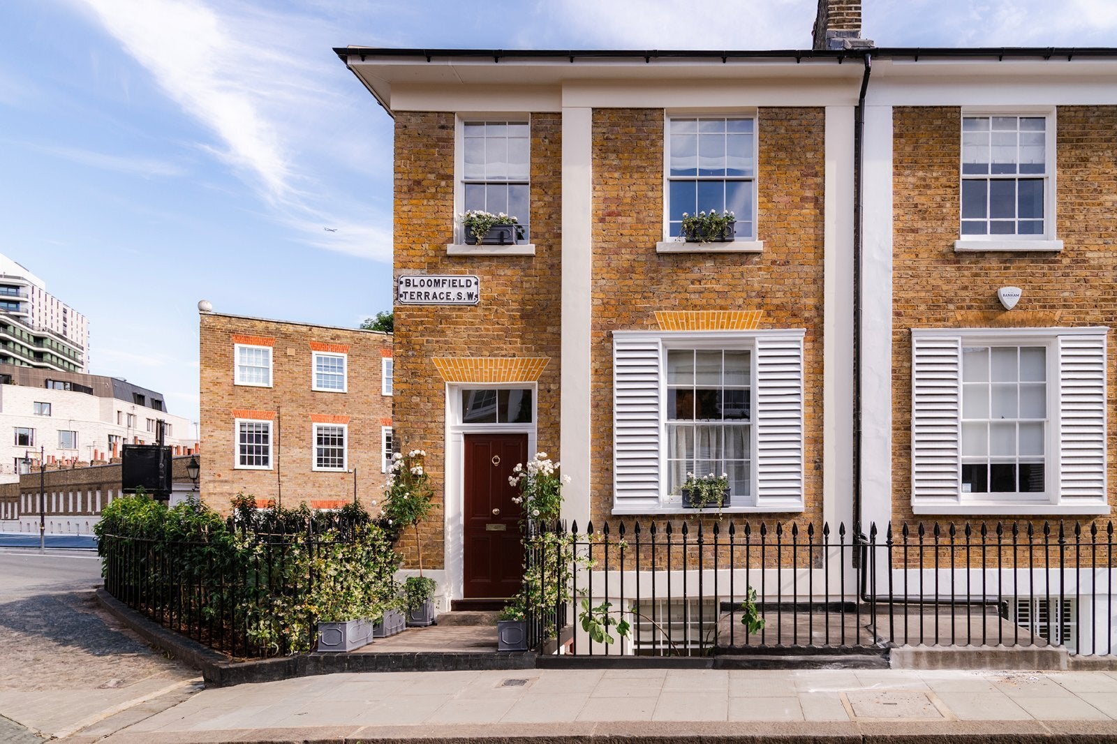 House Bloomfield Terrace in City of Westminster