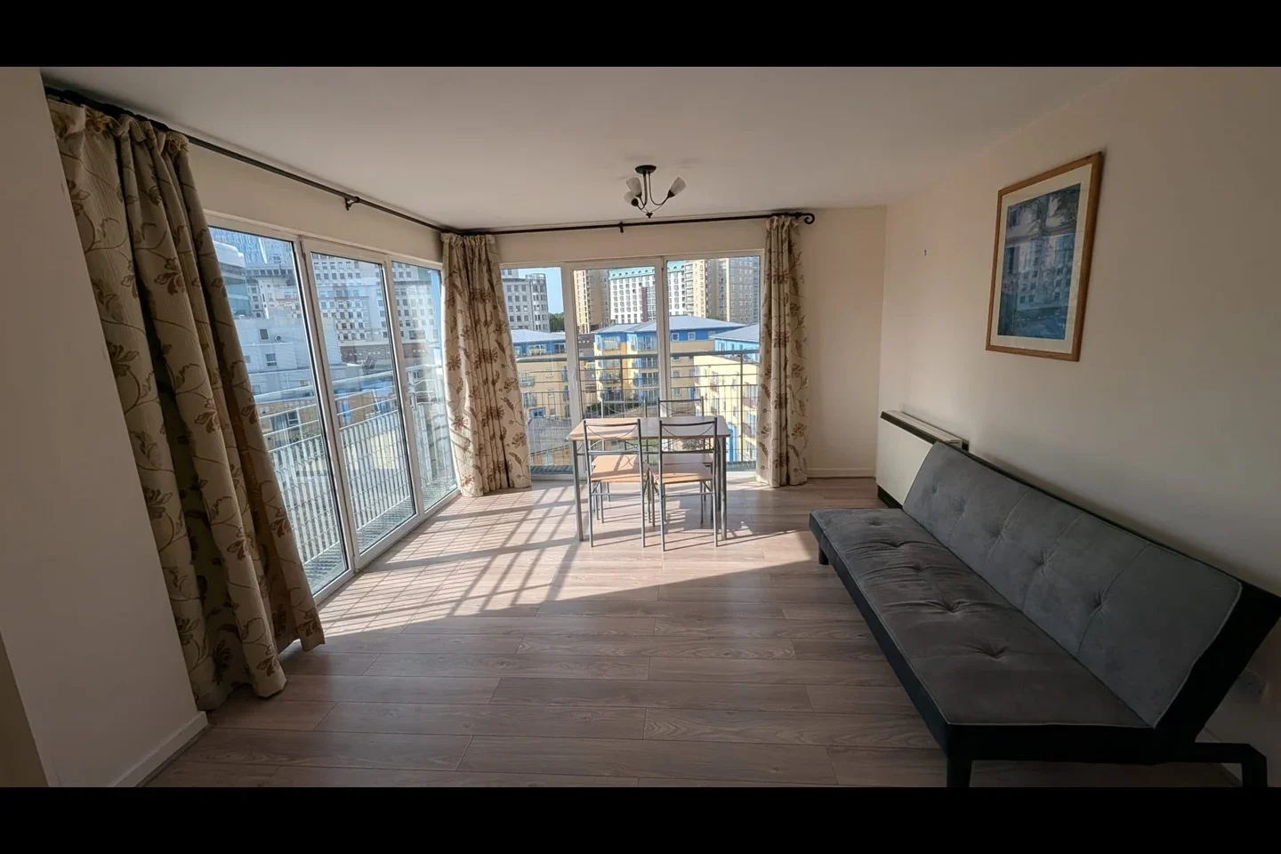 Flat Premiere Place in Greater London
