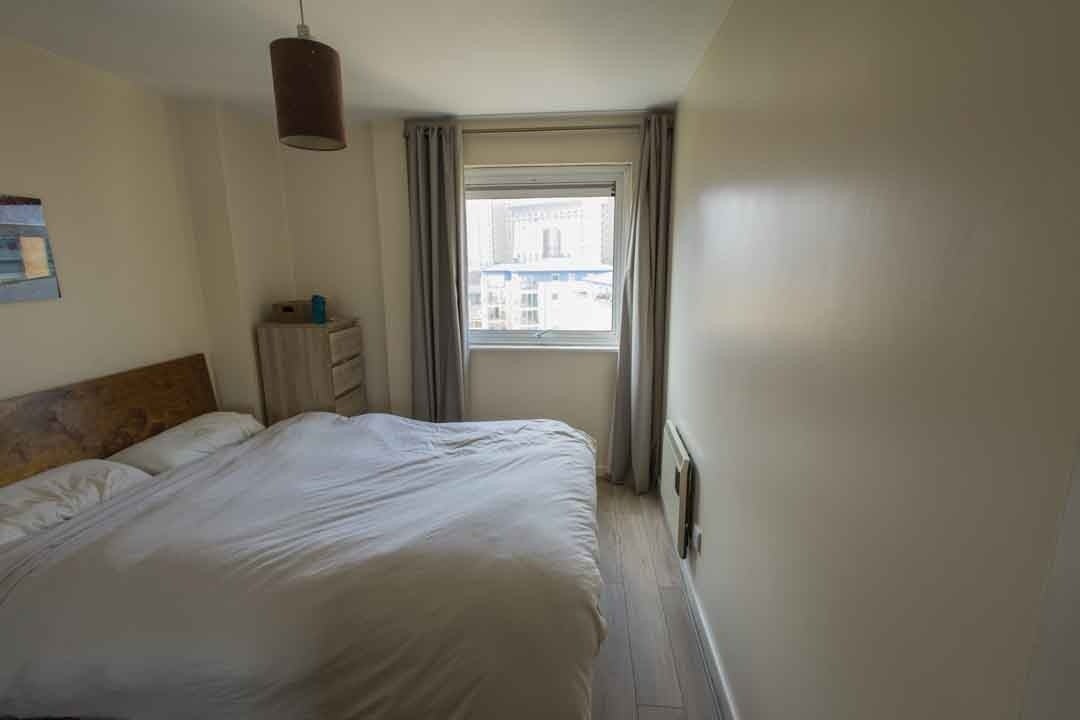 Flat Premiere Place in Greater London