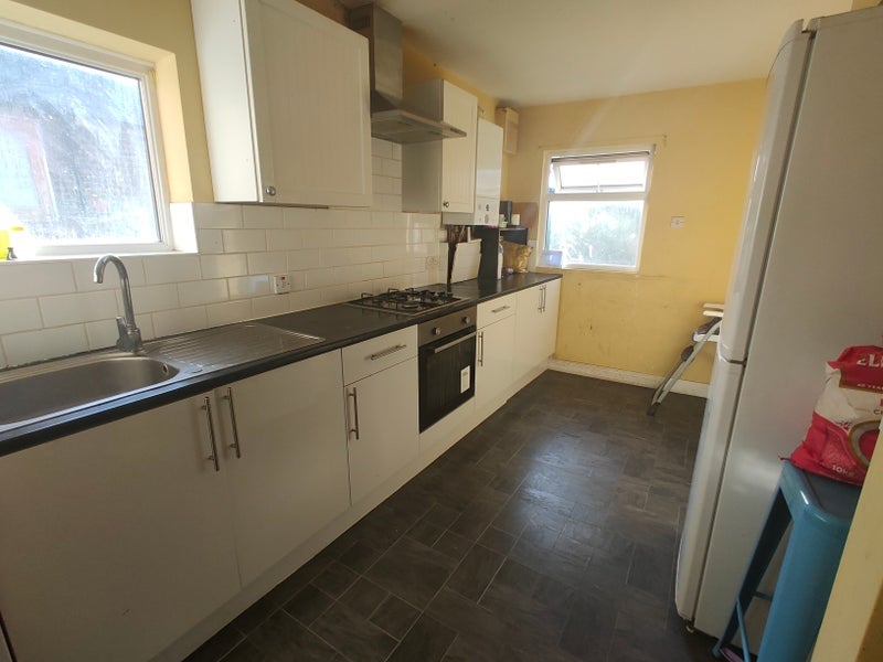 Room Herbert Road in Greater London