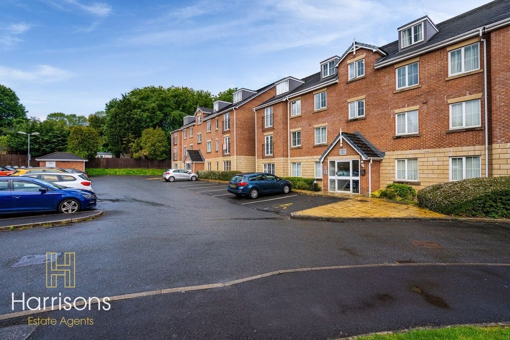 Flat Canberra Way in Milnrow