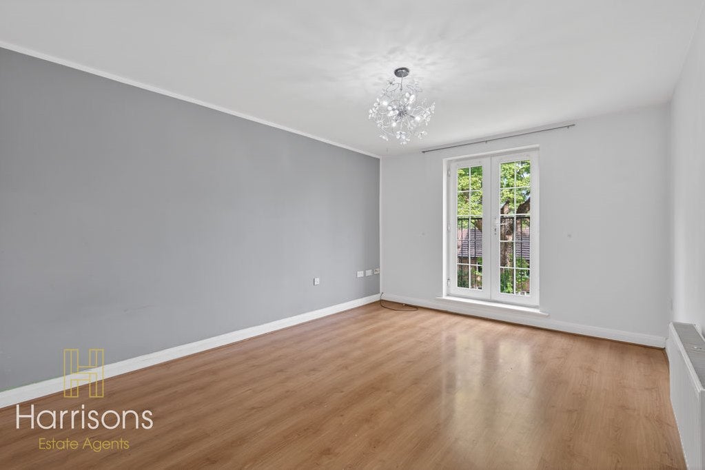 Flat Canberra Way in Milnrow