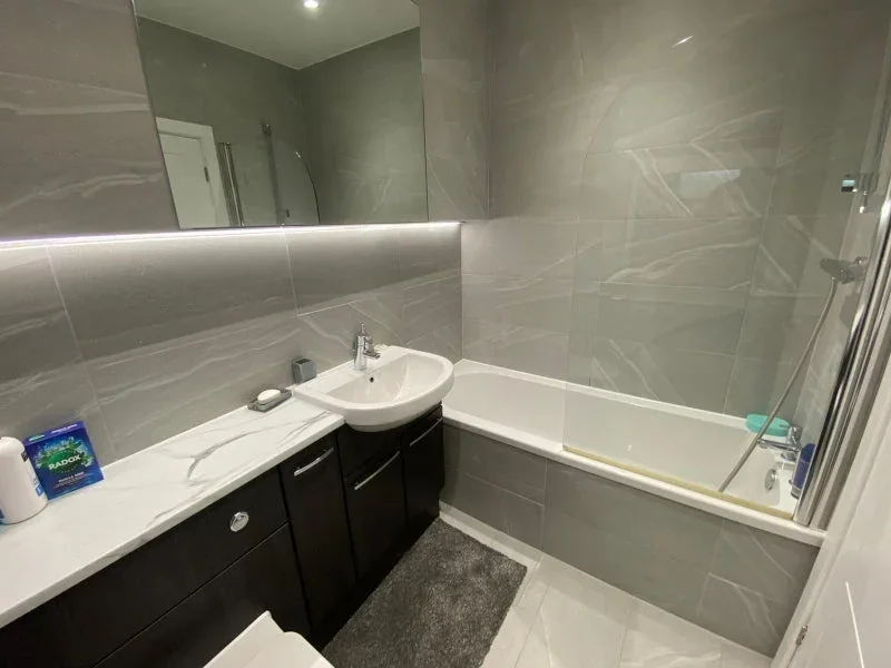 Room Lemon Tree Walk in St Helens