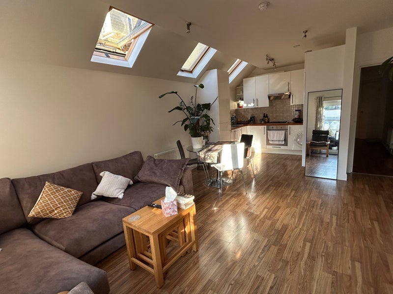 Flat Herbert Road in Greater London
