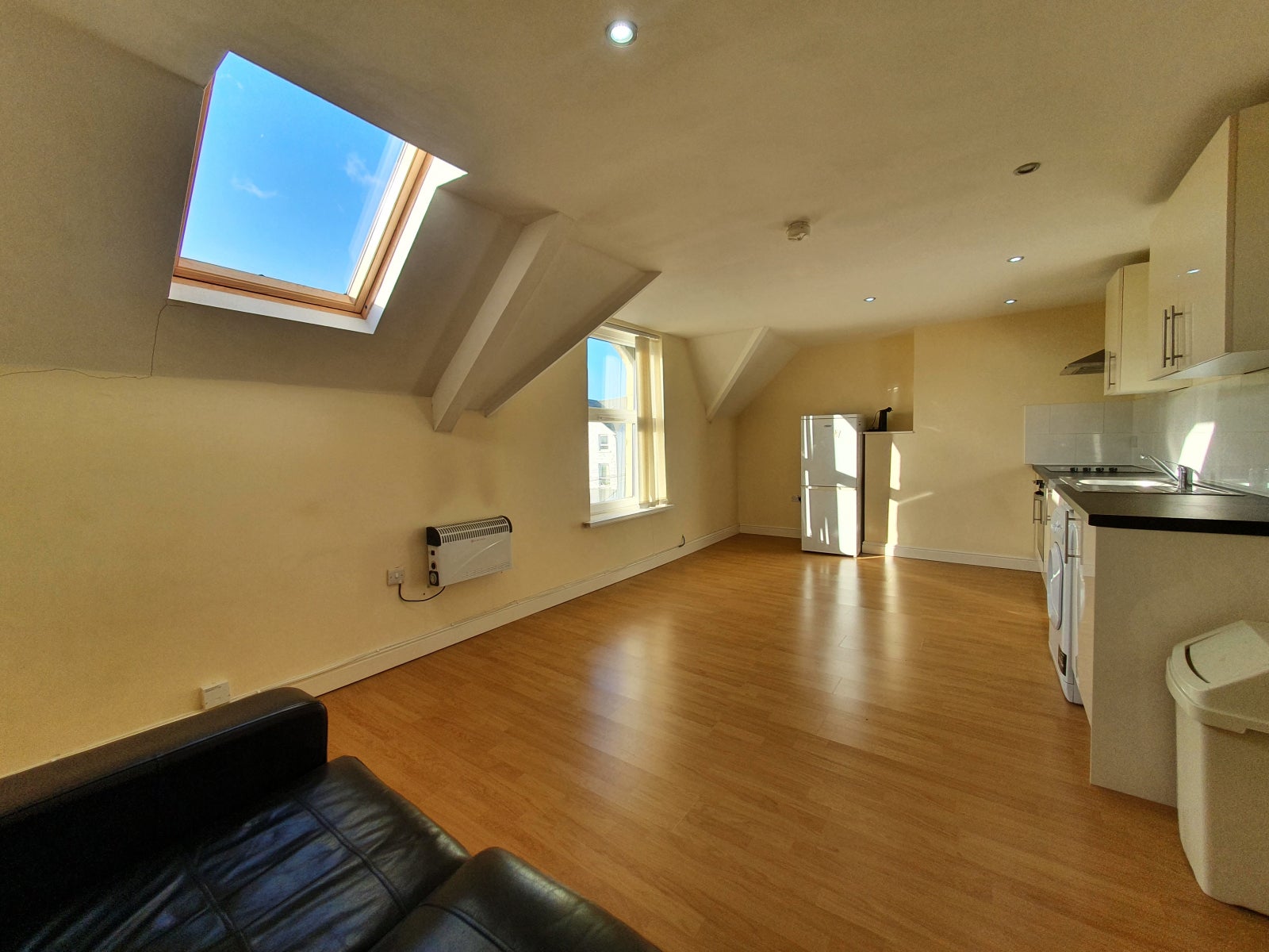 Flat Piercefield Place in Cardiff