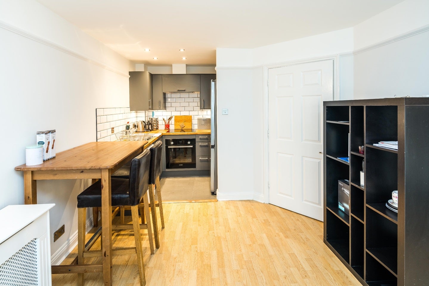 Flat Cleveland Grove in Greater London