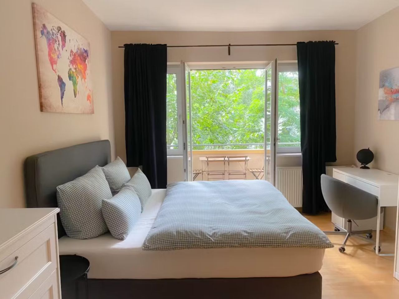Zimmer Wiesenau in Frankfurt am Main