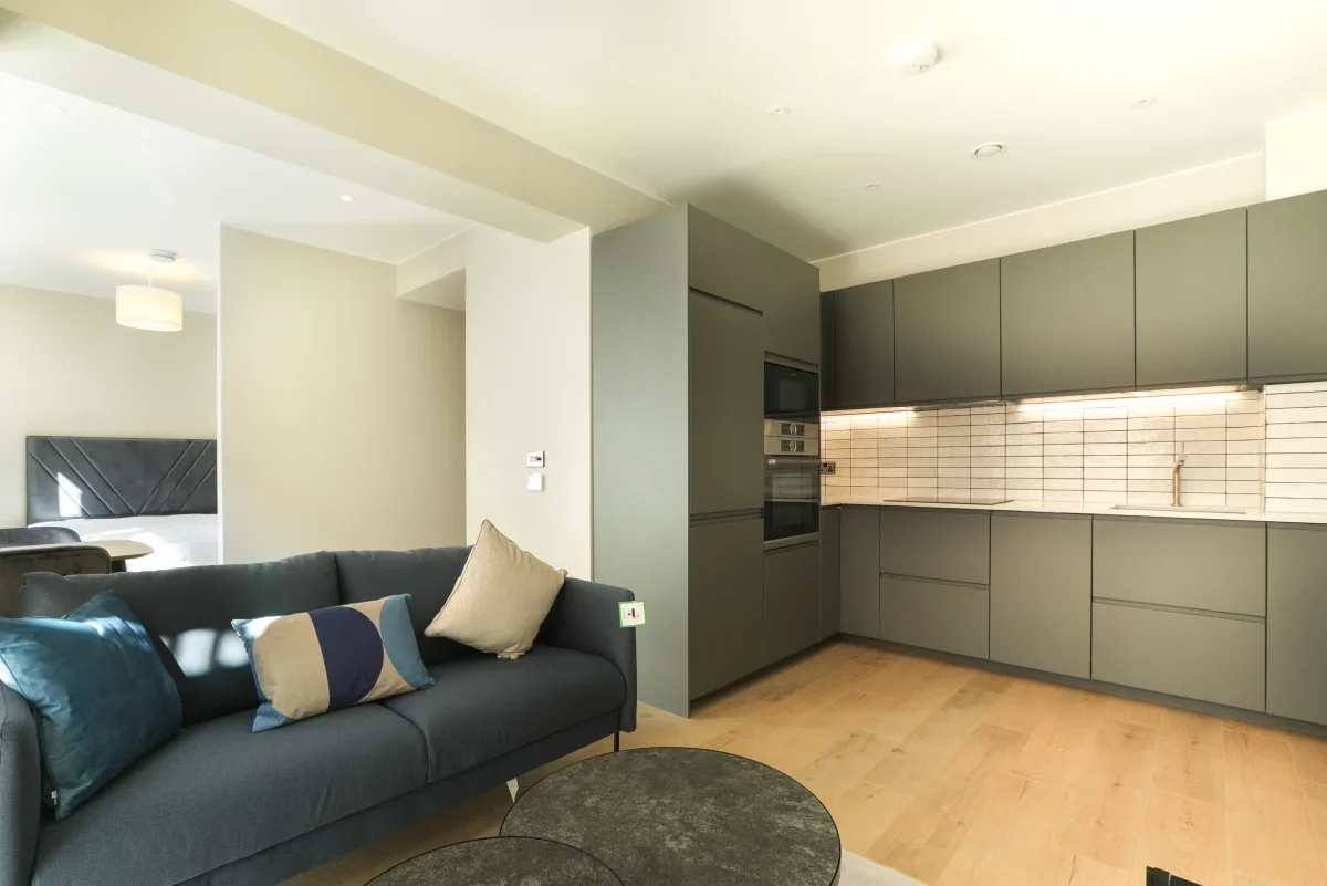 Flat Copperworks Wharf in Greater London