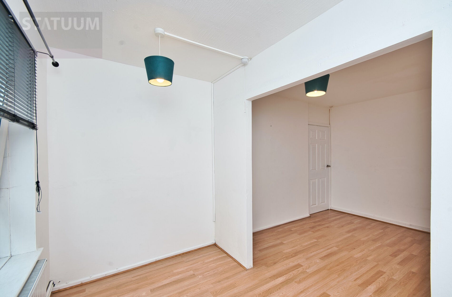 Flat Blake Avenue in Greater London