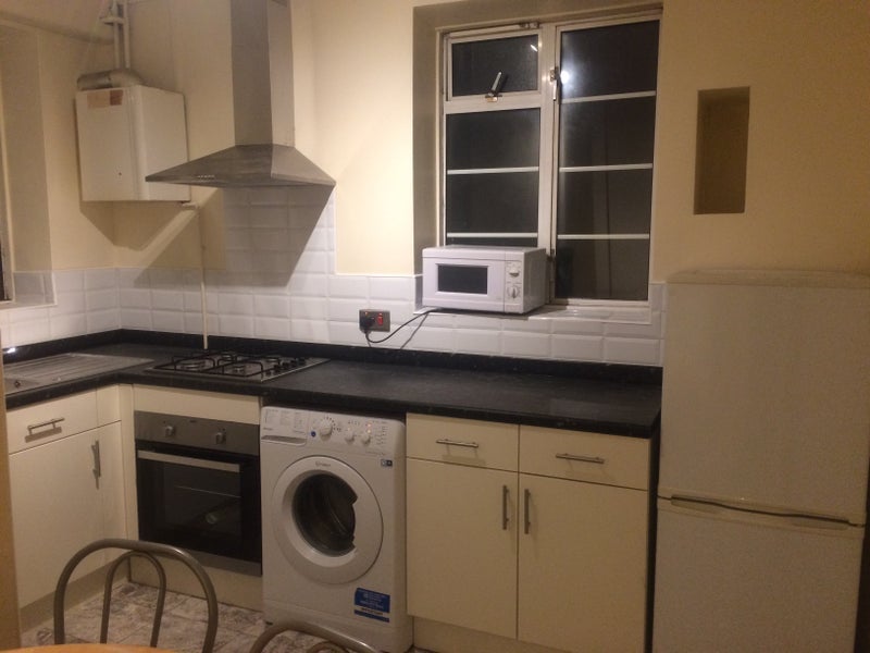 Room Arbour Square in Greater London