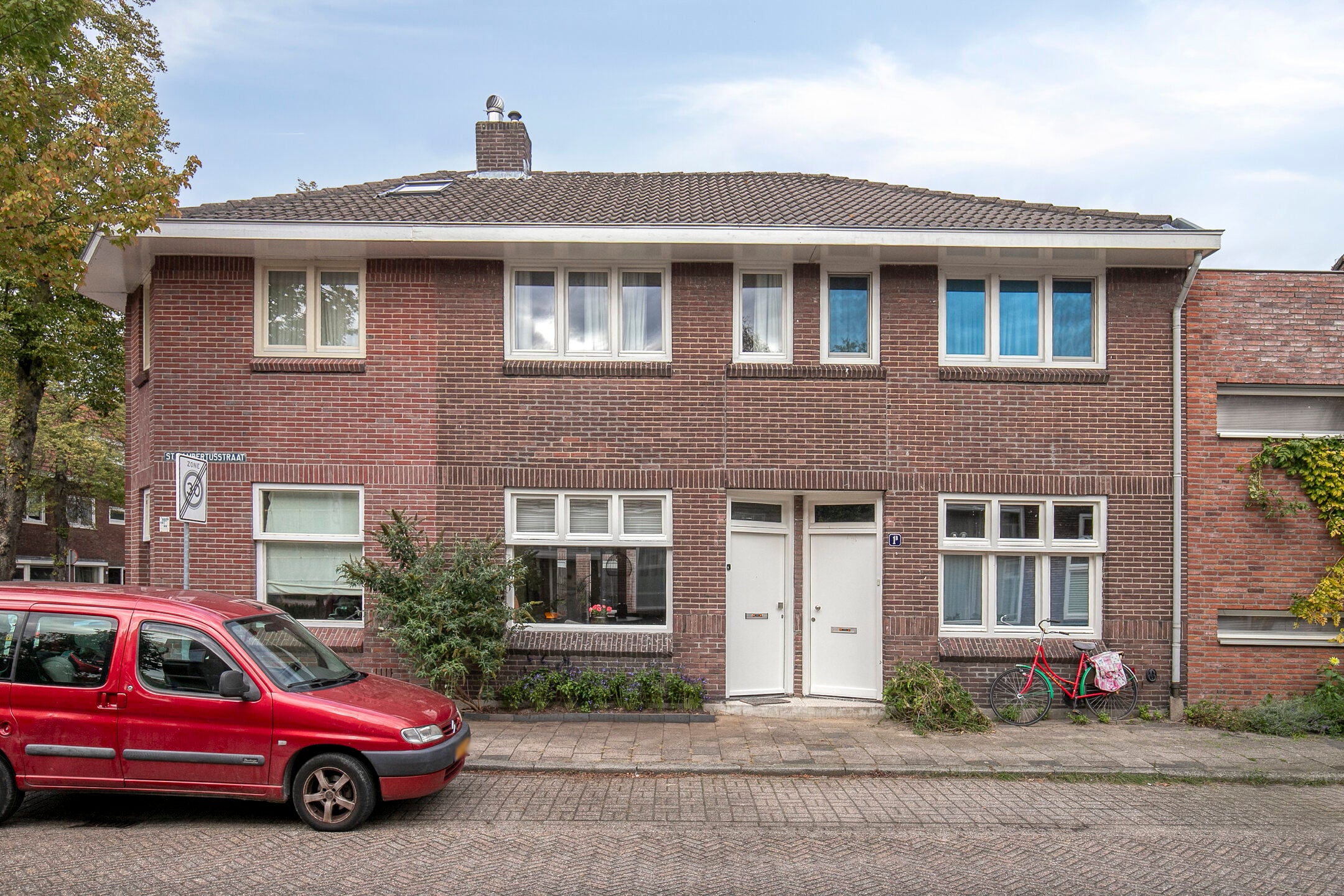 Huis St Lambertusstraat 1 A in Eindhoven