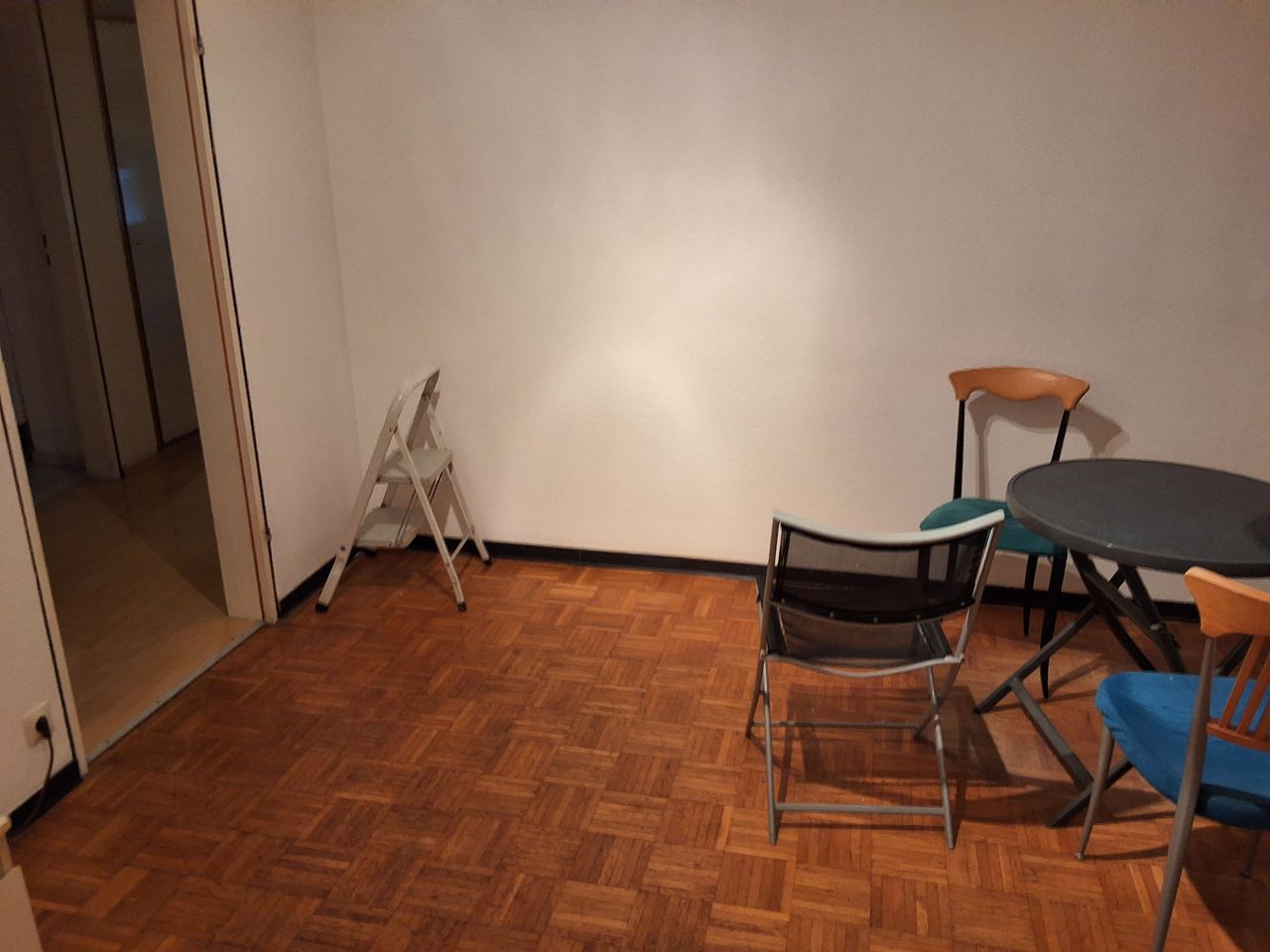 Zimmer Bergstraße in Stuttgart