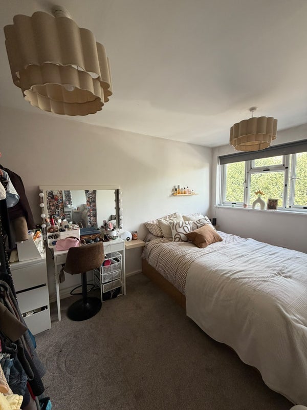 Room Glengall Grove in Greater London
