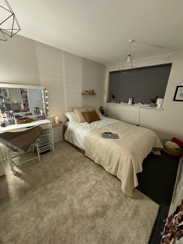Room Glengall Grove in Greater London