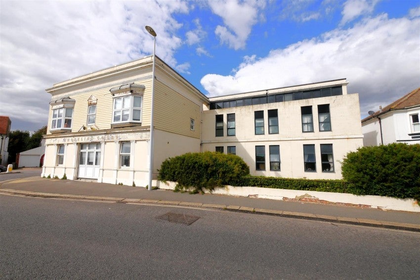Flat Brighton Road in Worthing