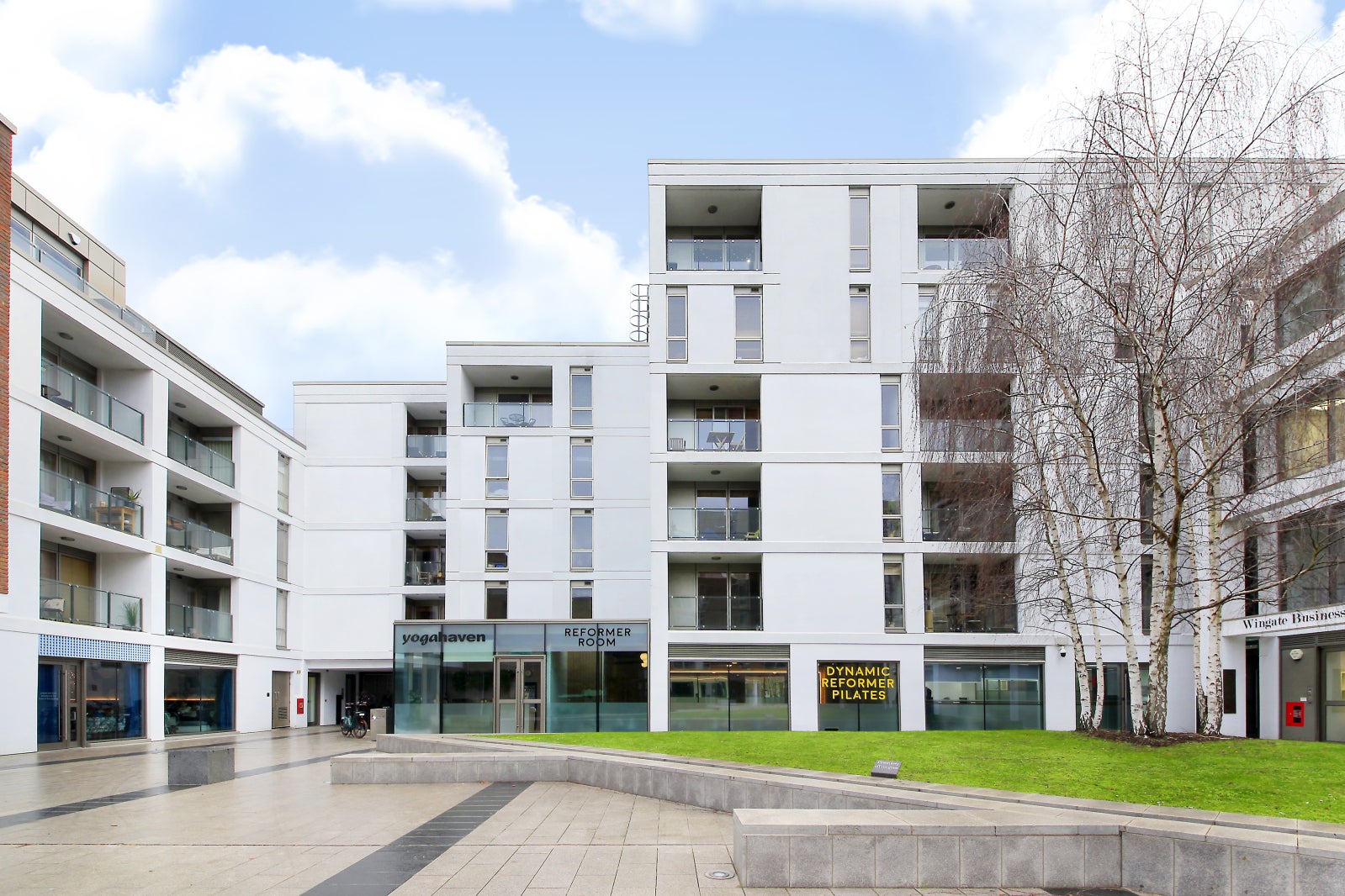 Flat Grafton Square in Greater London