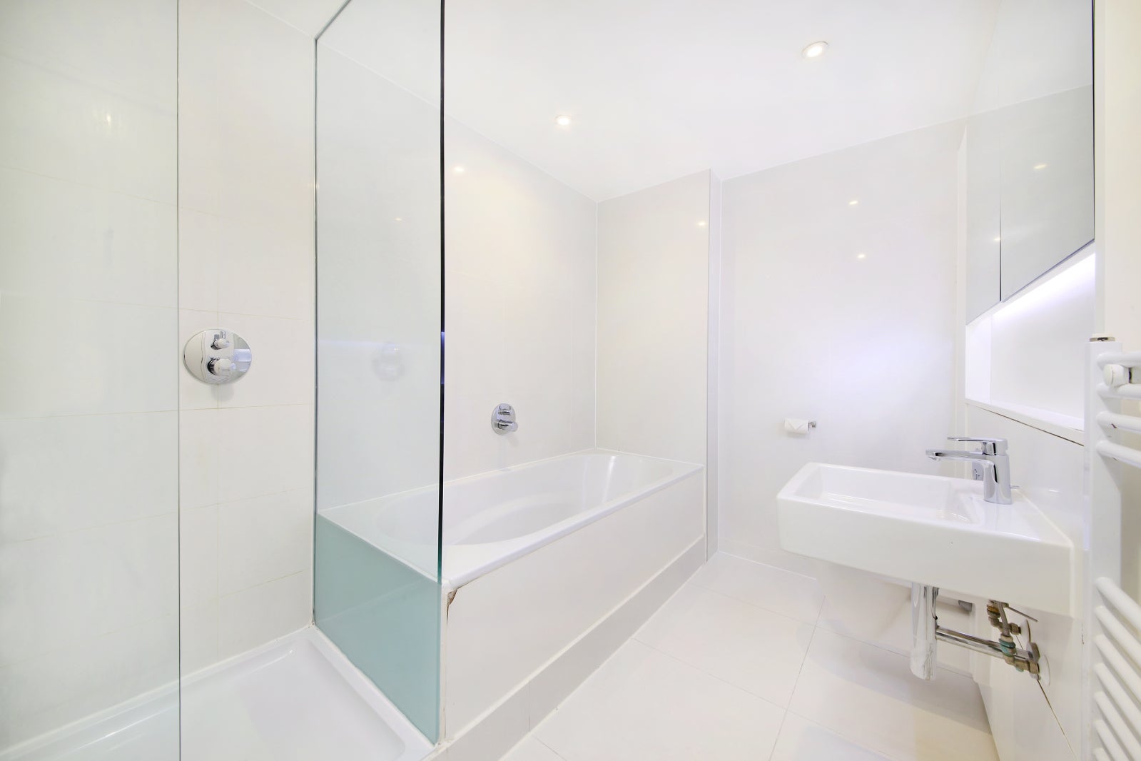 Flat Grafton Square in Greater London