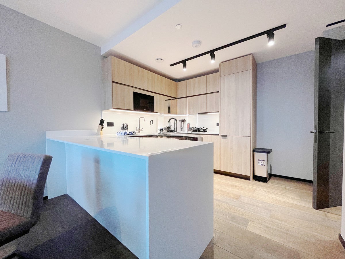 Flat Hewett Street in Greater London