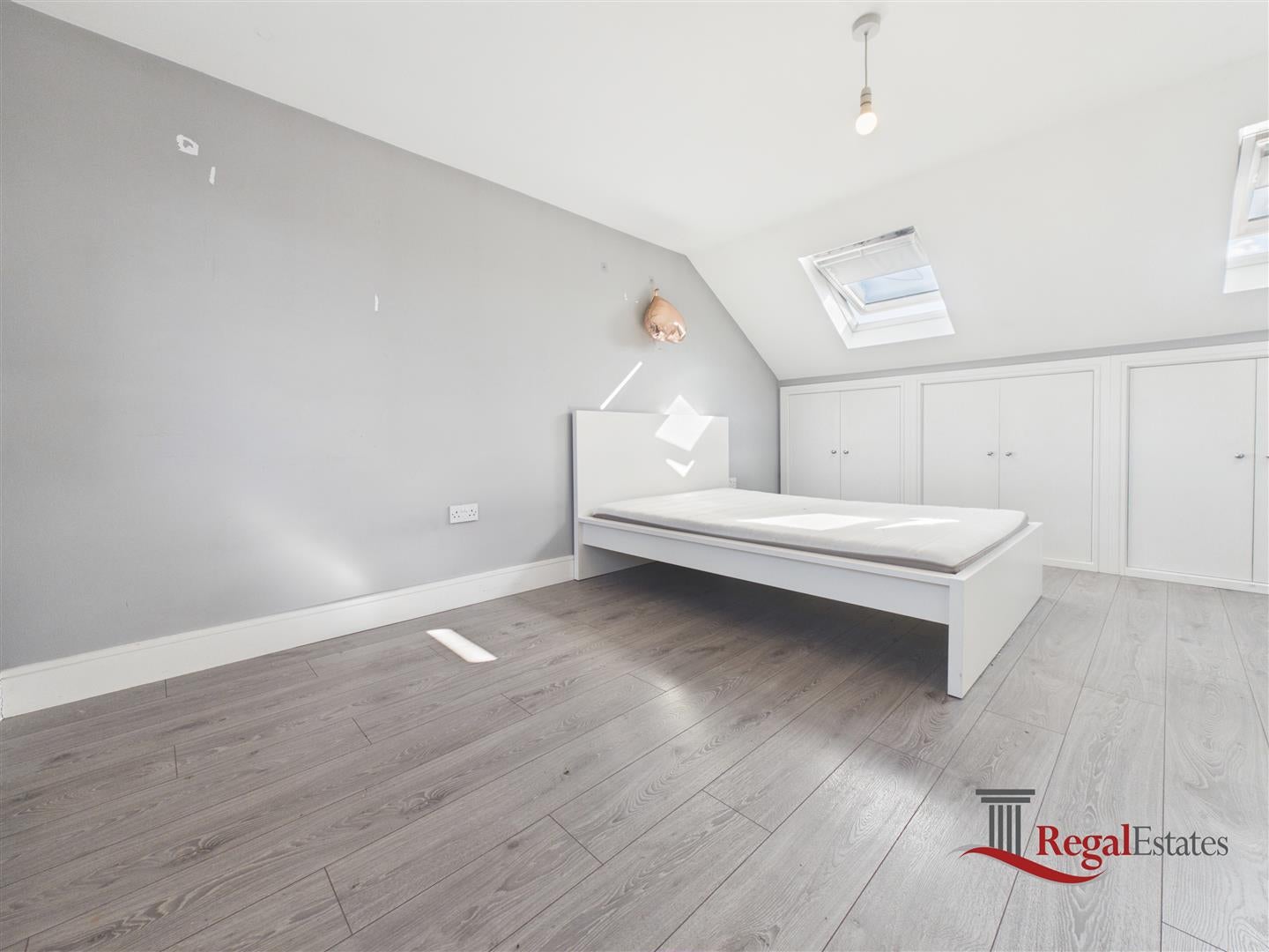 Room Waltham Drive in Greater London