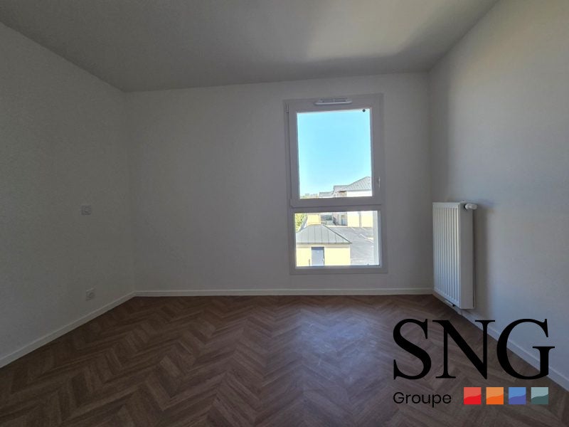 Flat Rue Toussaint Louverture in Montataire