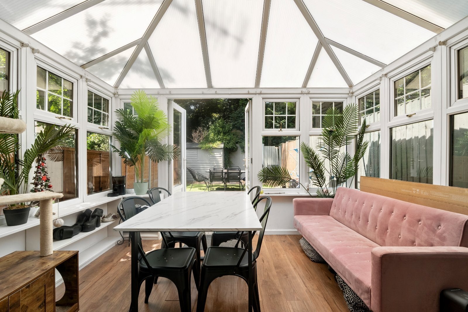 House Shalbourne Square in Greater London