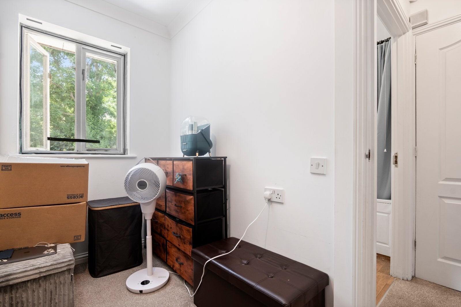 House Shalbourne Square in Greater London