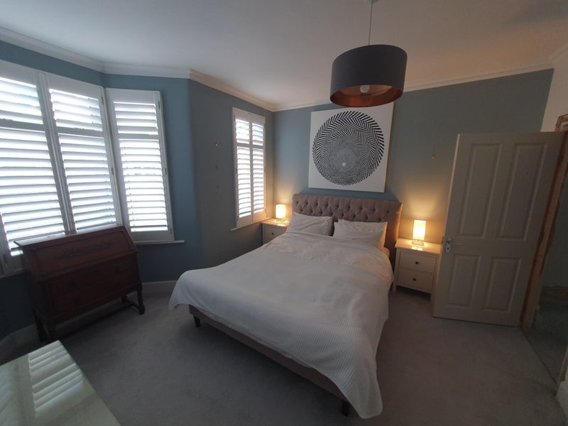 Room Sunnyside Road in Greater London