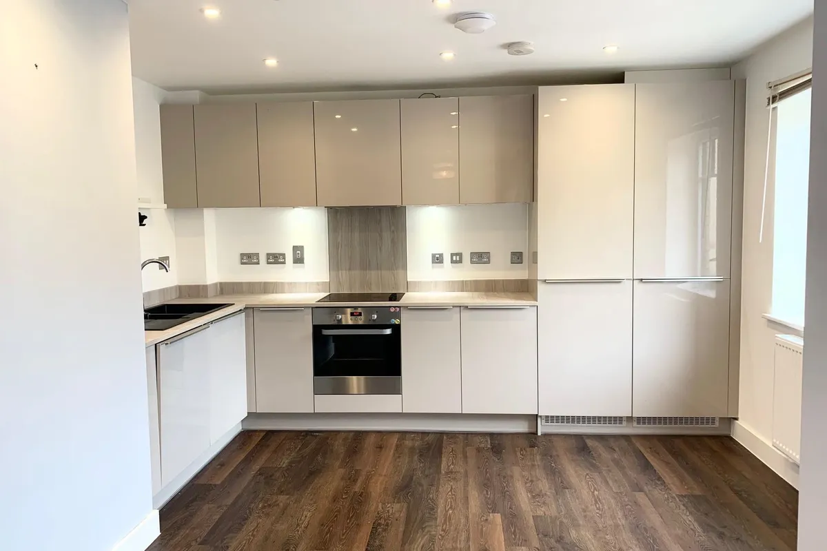 Flat Stratford Road in Watford