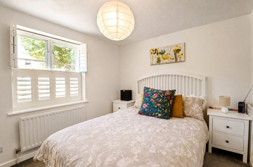 Flat Pooles Wharf Court in Bristol
