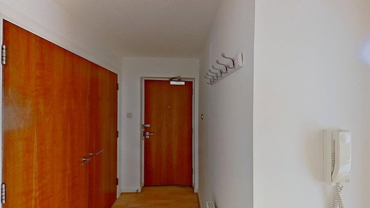 Flat Netherton Gardens in Glasgow