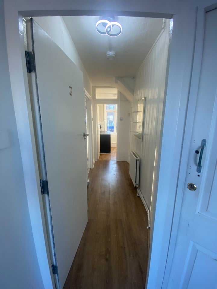 Flat Briarwood Drive in Greater London