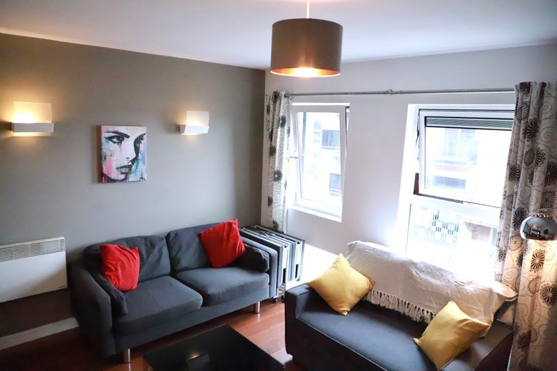 Flat Upper Allen Street in Sheffield