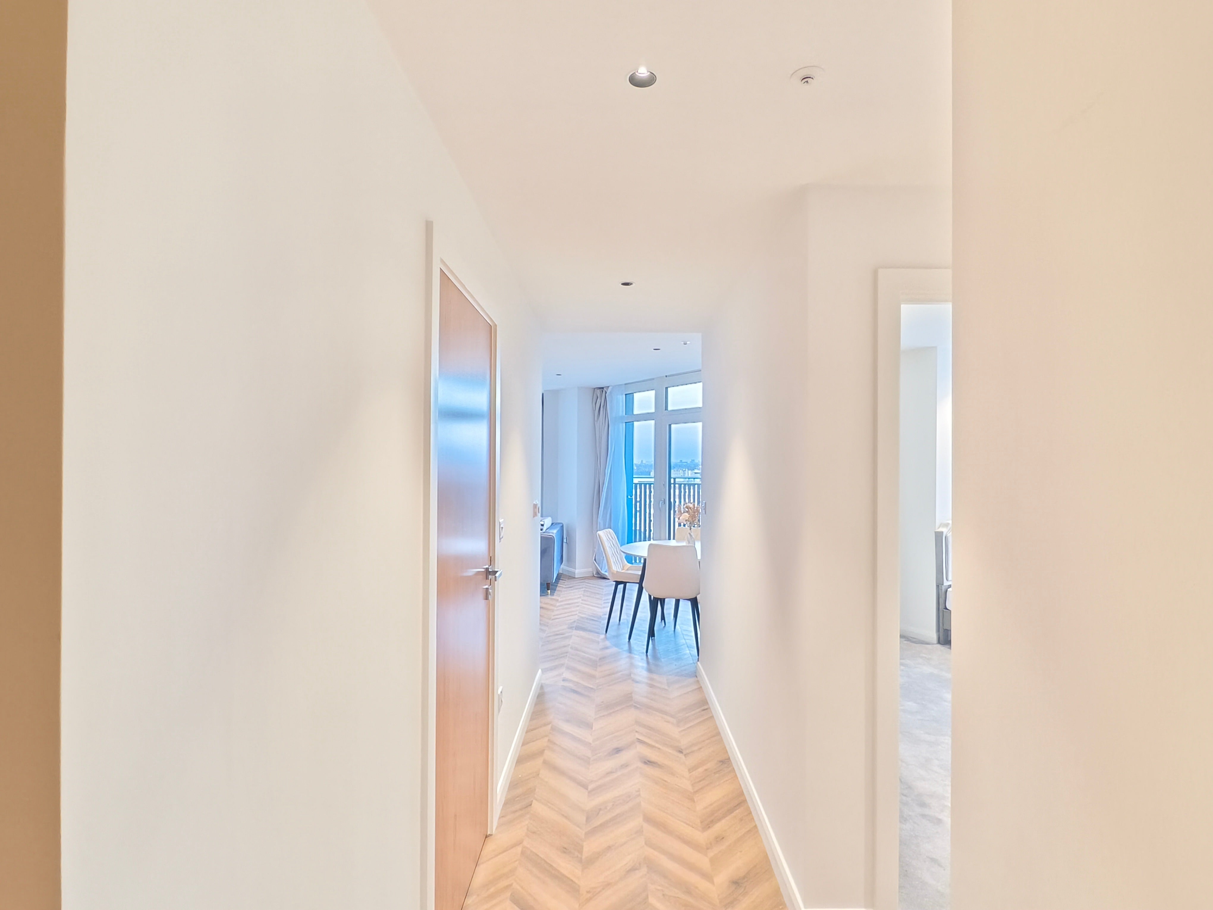 Flat Manor Road in Greater London