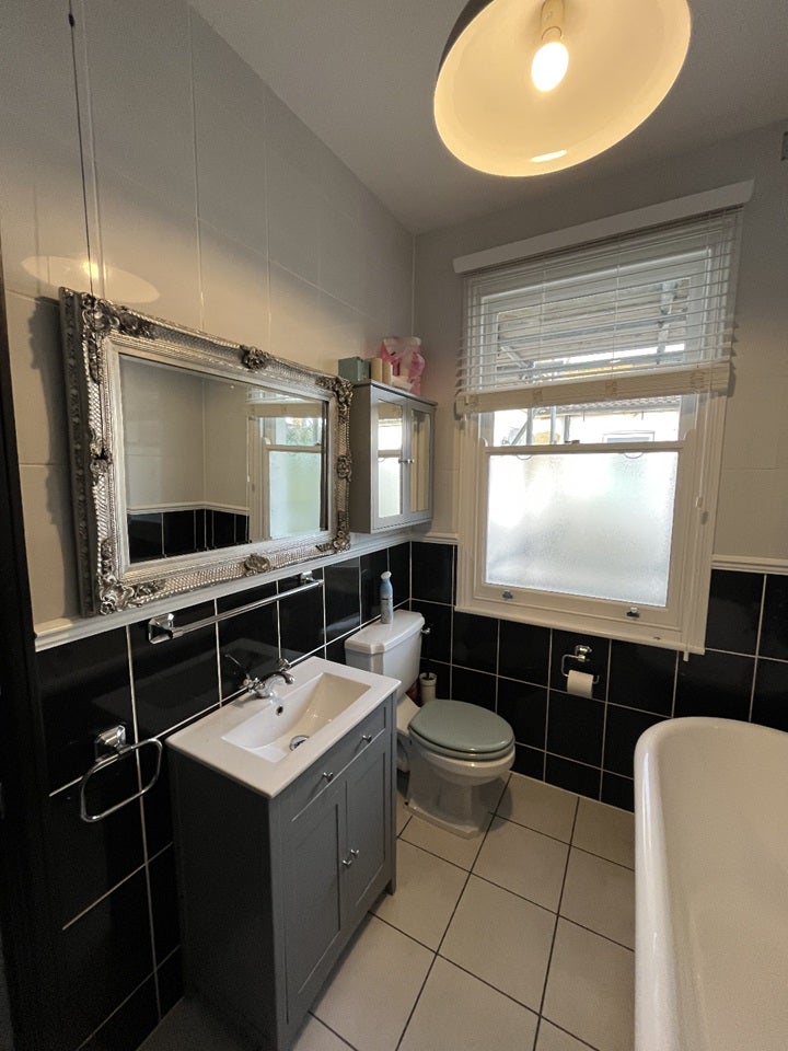 Room Cranley Road in Southend-on-Sea