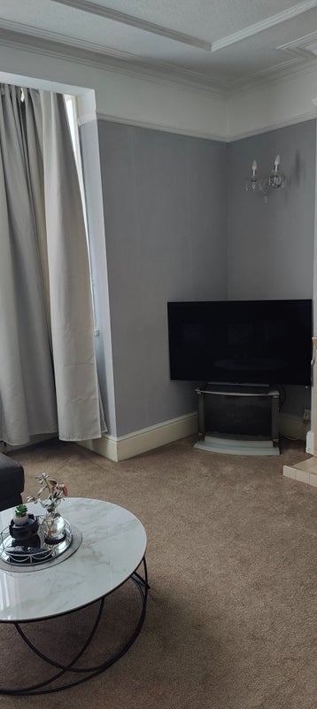 Room Raymead Avenue in Greater London