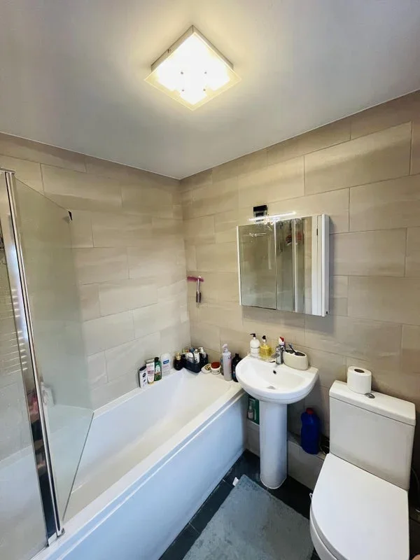 Room Darmaine Close in Greater London