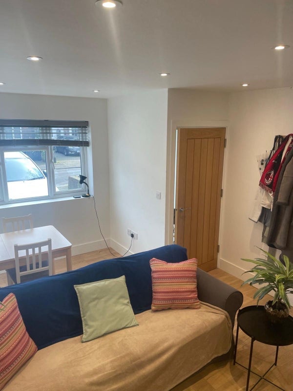 Room Godwin Close in Greater London