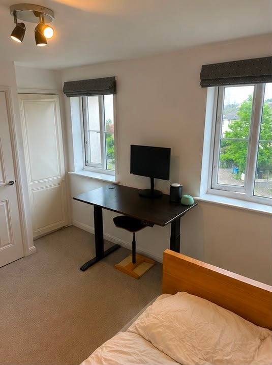 Room Wordsworth Road in Bristol
