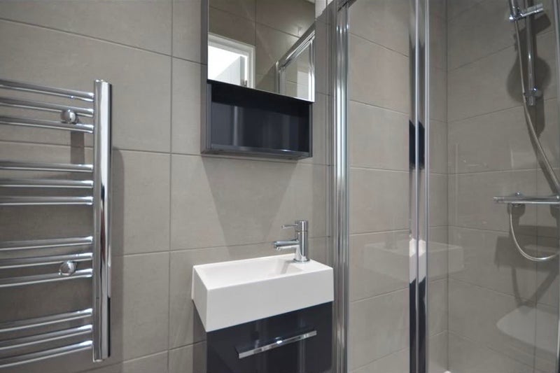 Room Barnfield Place in Greater London