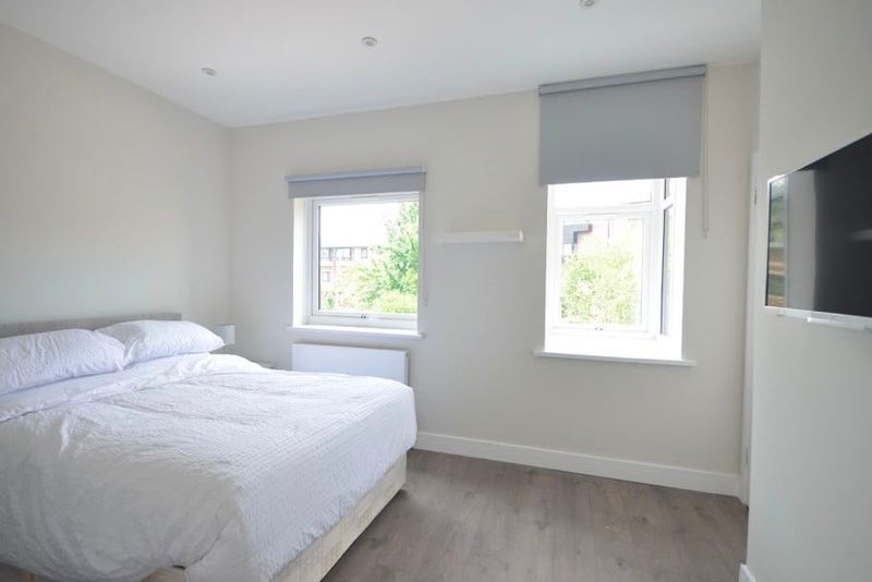 Room Barnfield Place in Greater London