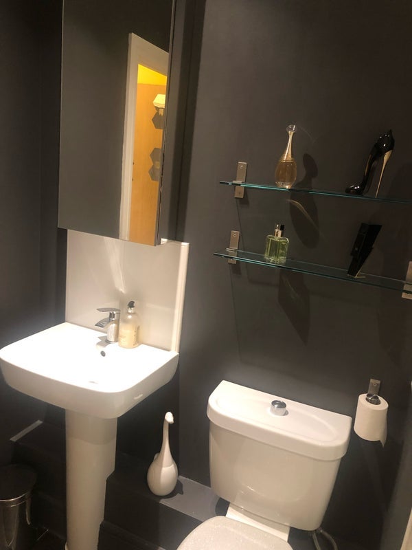 Room Brabant Road in Greater London