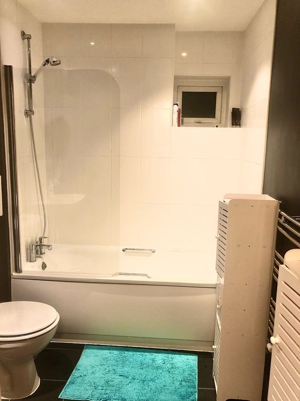 Room Brabant Road in Greater London