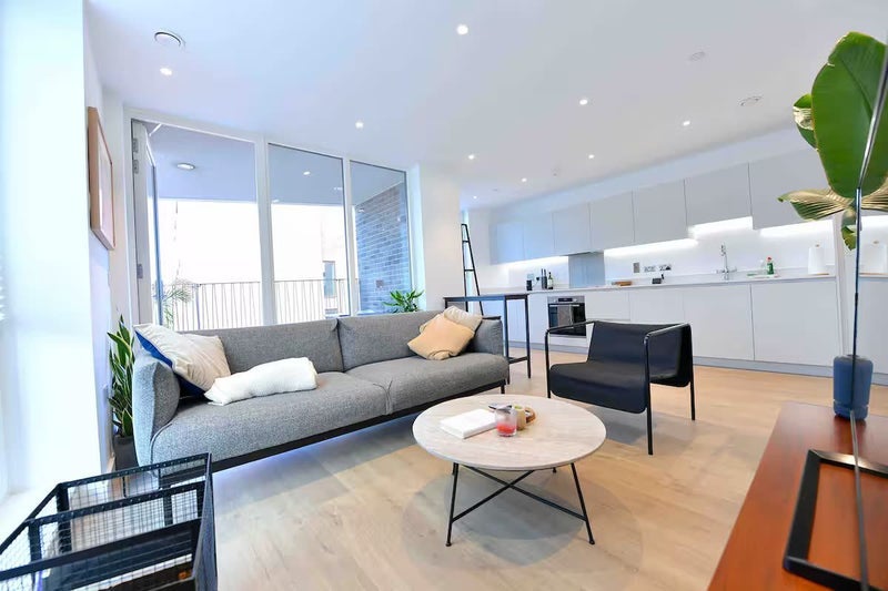 Flat Smeed Road in Greater London
