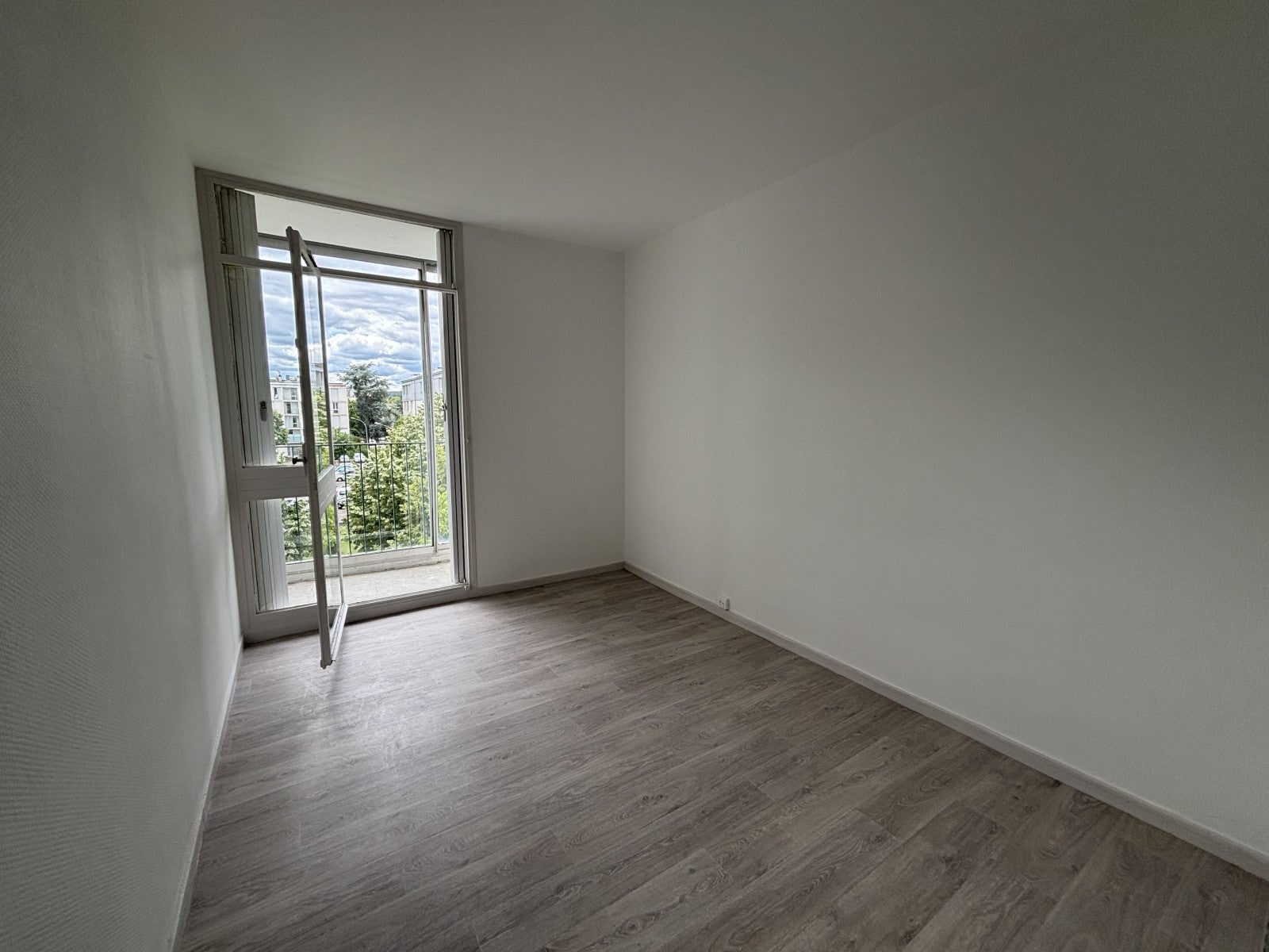Appartement Rue des Tamaris à Chenôve