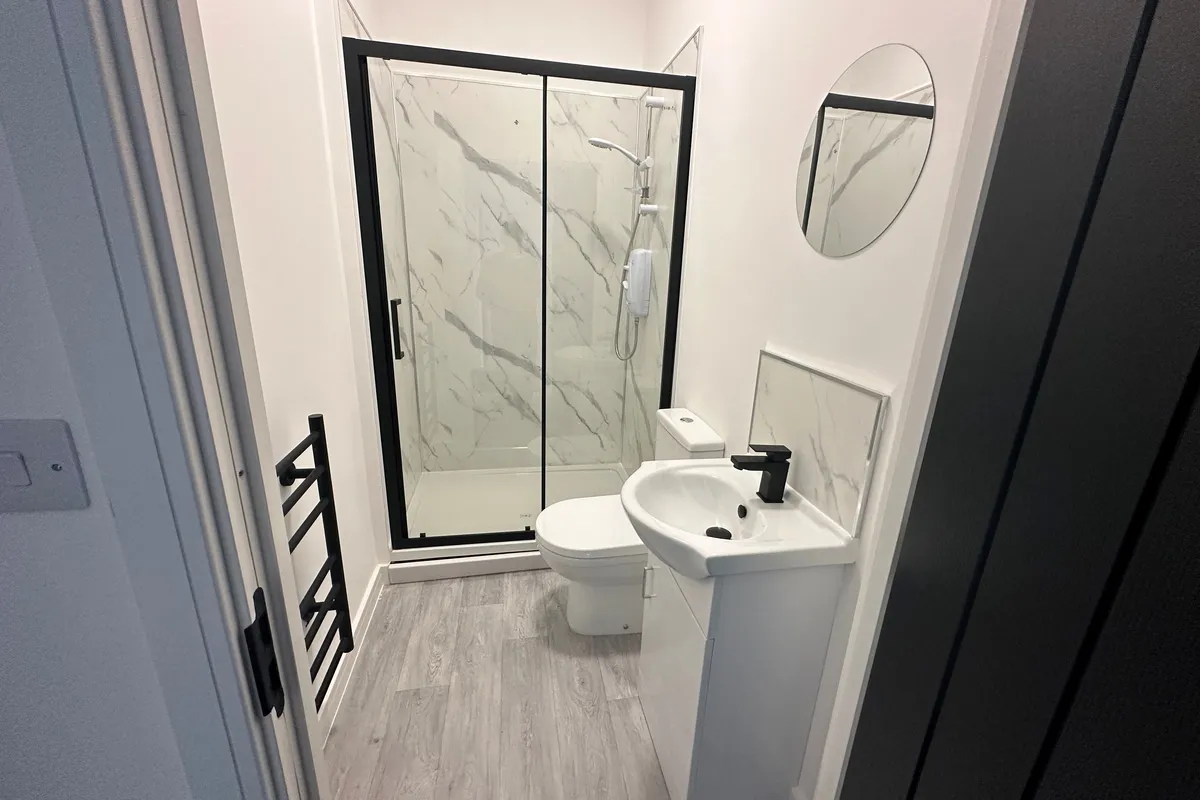 Flat Huxley Close in Derby