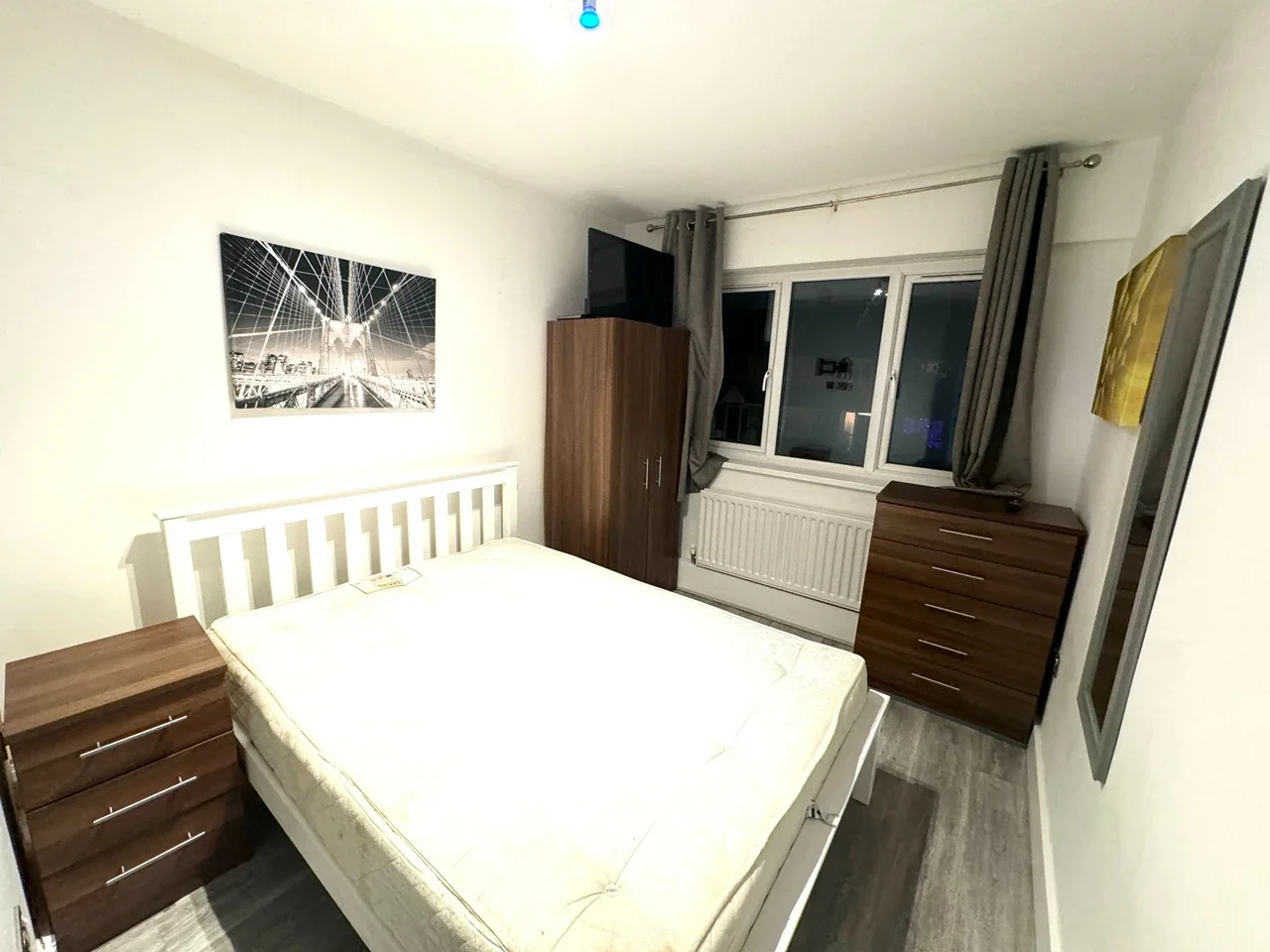 Room Cortis Road in Greater London