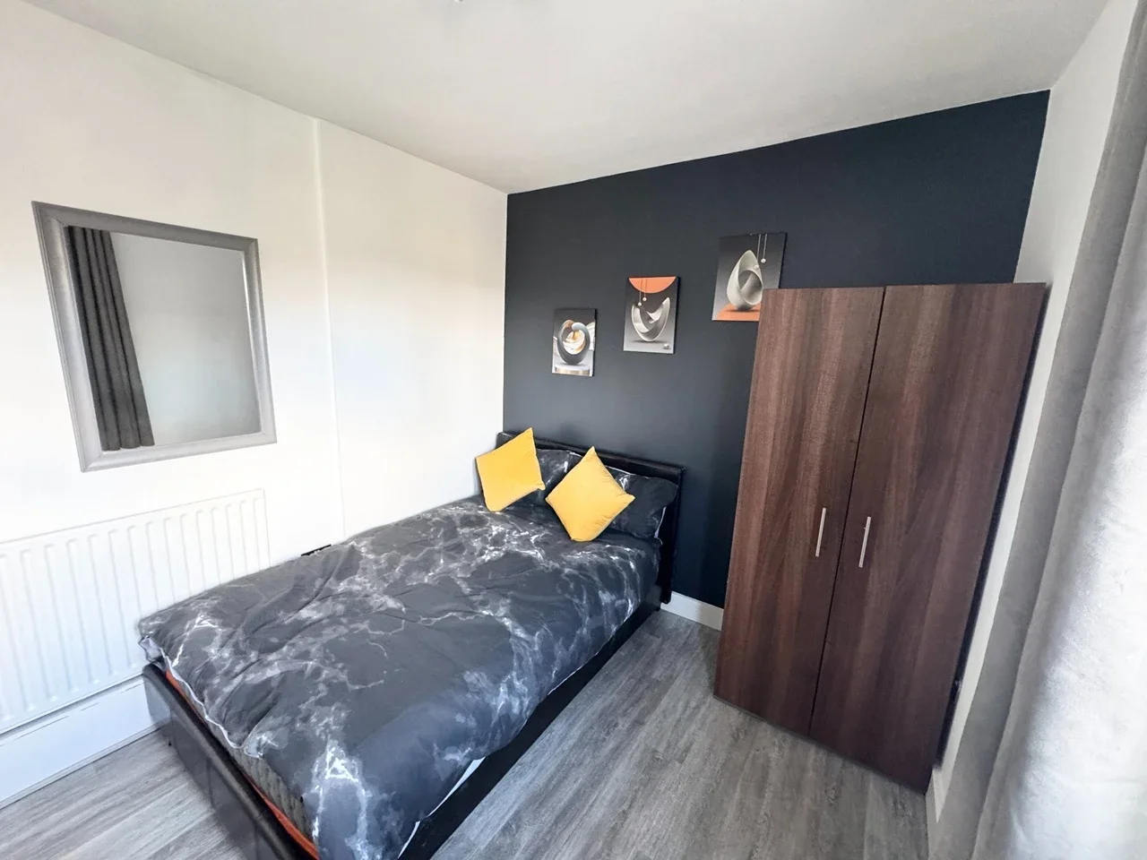 Room Cortis Road in Greater London