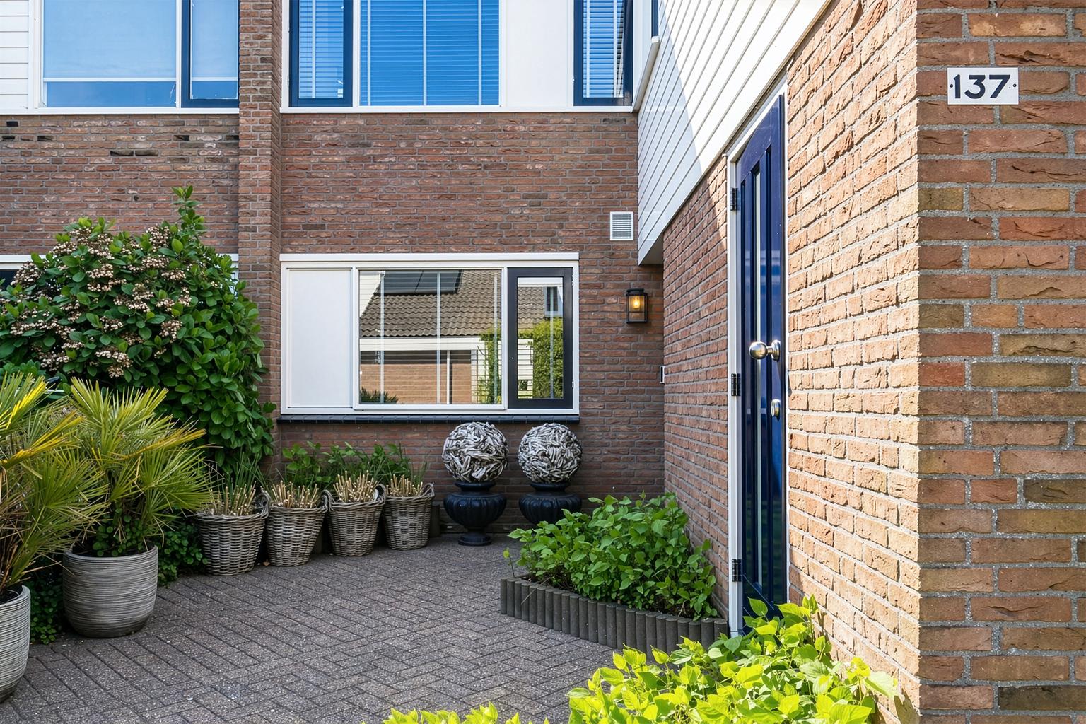 Tussenwoning te koop: Langeweide 137, Zuid-Scharwoude