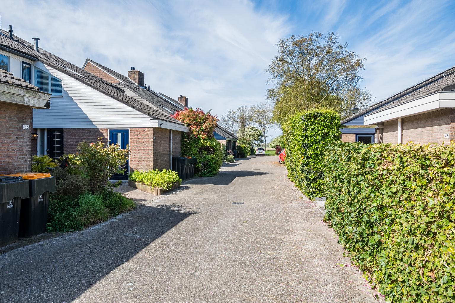 Tussenwoning te koop: Langeweide 137, Zuid-Scharwoude